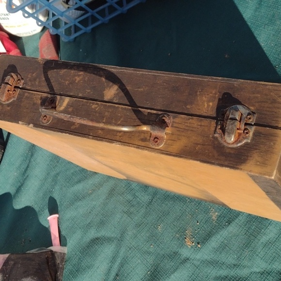 1960's Wooden Play Tool Set with Case - Picture 4 of 5